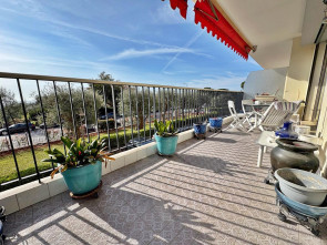 Appartement en Vente à Nice / 3 pièces 87m2
